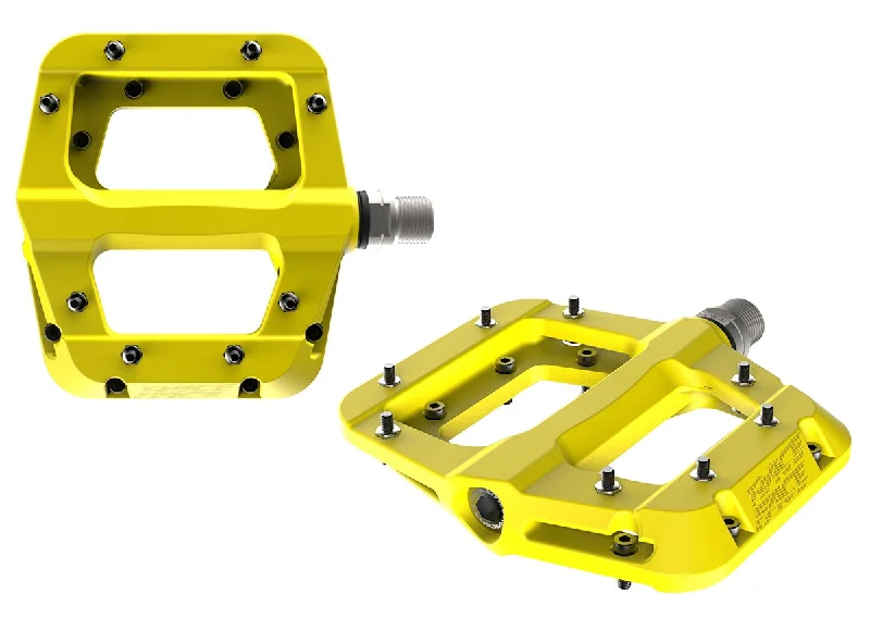 Built-in helmet speaker-Race Face Chester Flat Pedals - Yellow